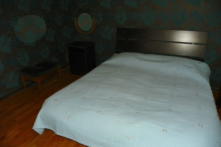 Room 14 of 25