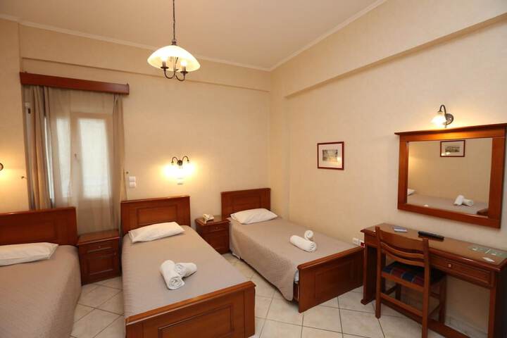 Room 21 of 44