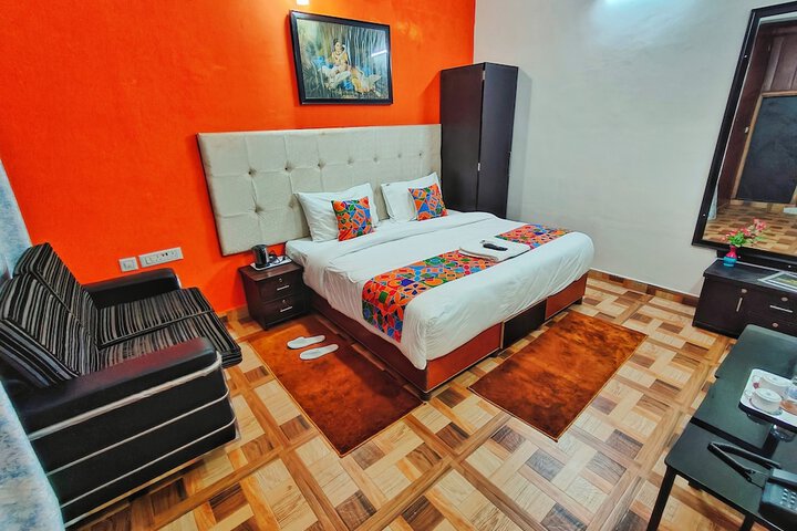 Room 26 of 37