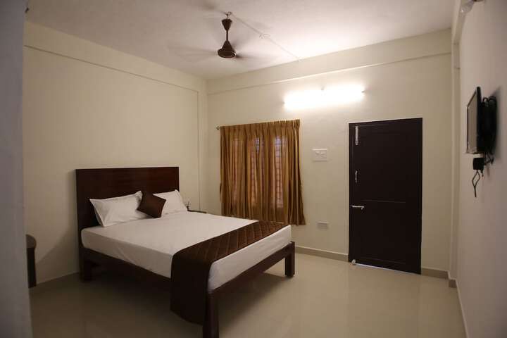 Room 2 of 29