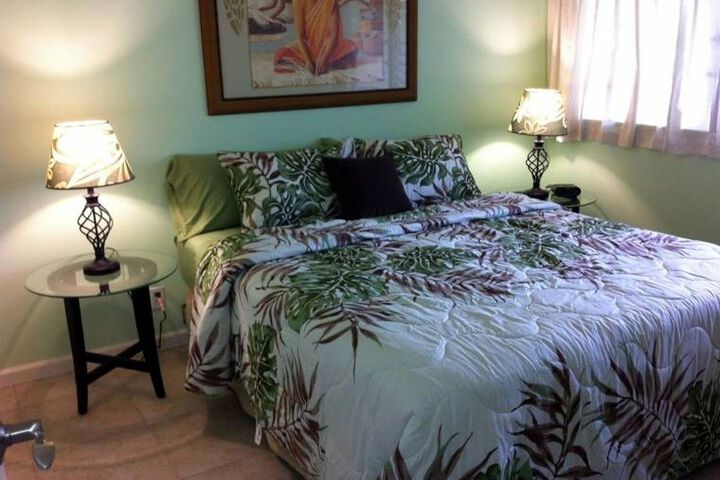 Room 3 of 28