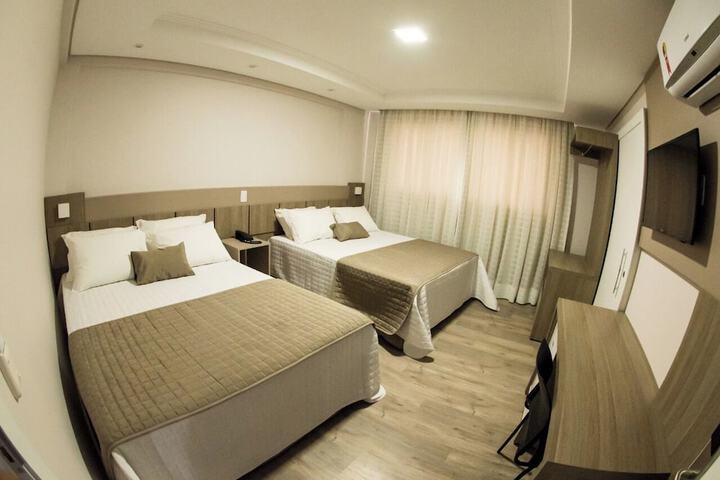 Room 15 of 34