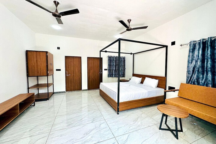 Room 3 of 26