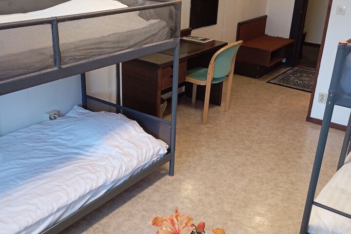 Room 25 of 140