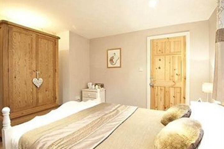 Room 11 of 20