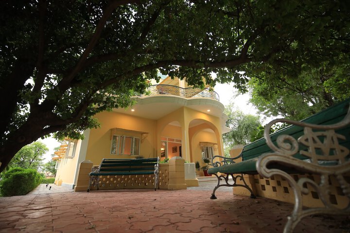 Hotel Exterior 54 of 60