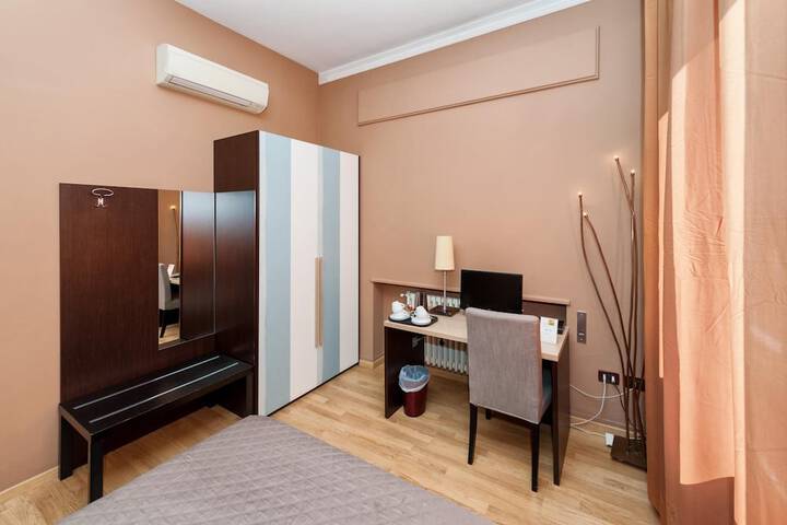Room 19 of 51