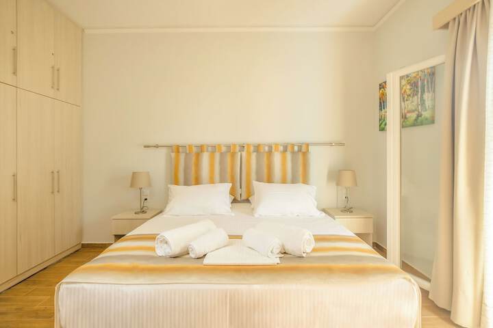 Room 12 of 48
