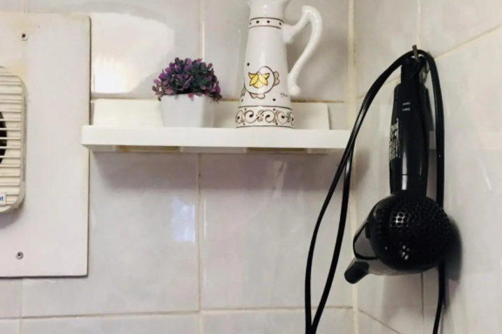 Room 10 of 19