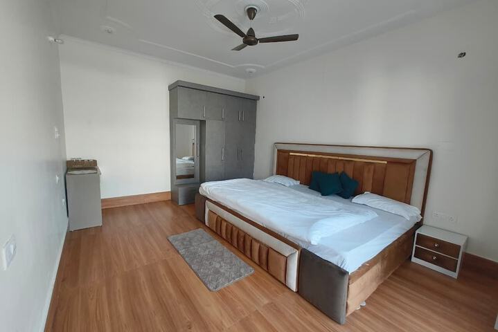 Room 11 of 58