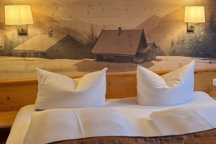 Room 7 of 70