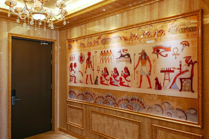 Room 15 of 28
