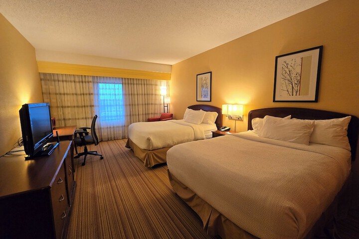 Room 25 of 135