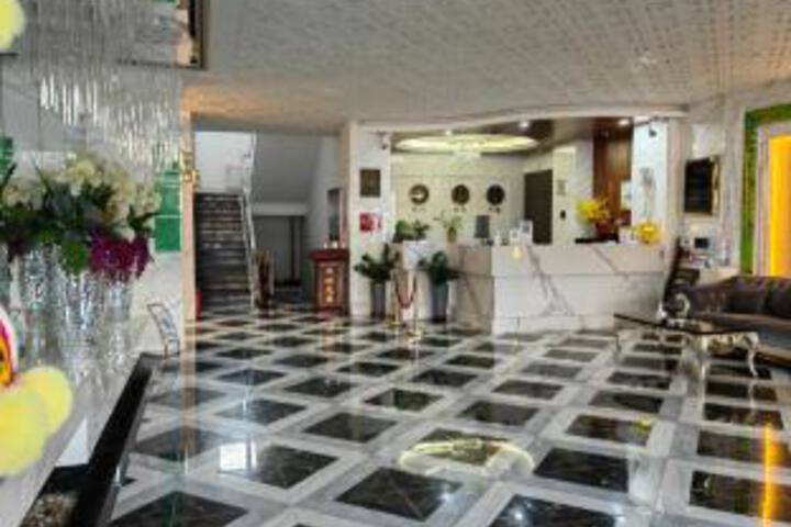 Shengzun Business Hotel