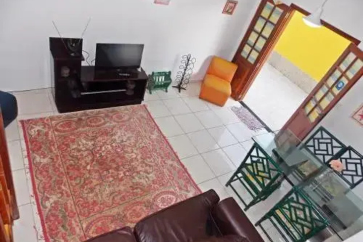 Room 10 of 21