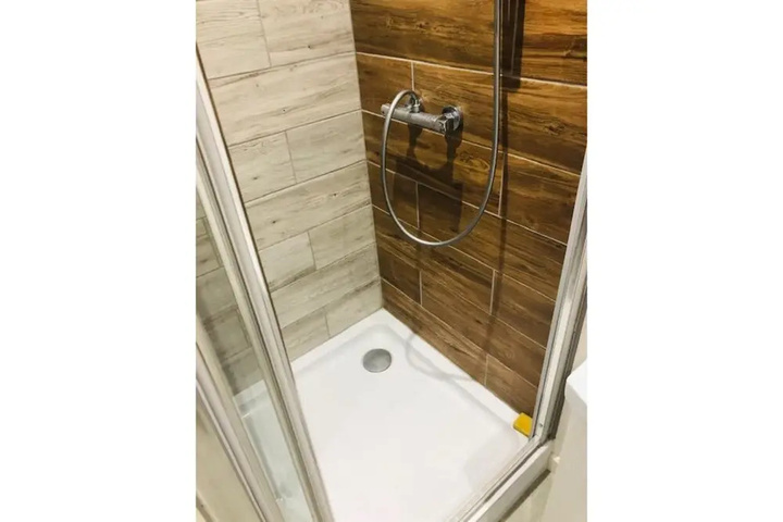 Room 8 of 14