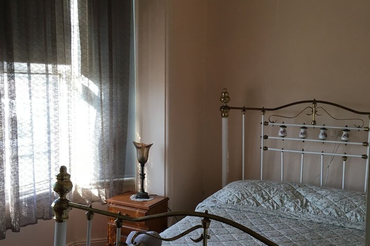 Room 7 of 38