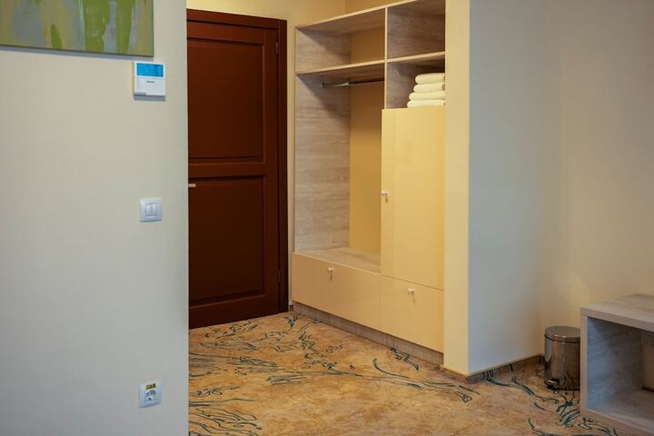 Room 19 of 51