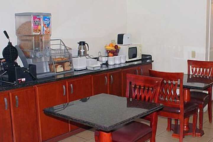 Breakfast/Coffee Service 23 of 29