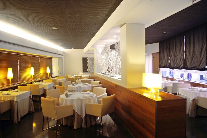 Dining 89 of 116