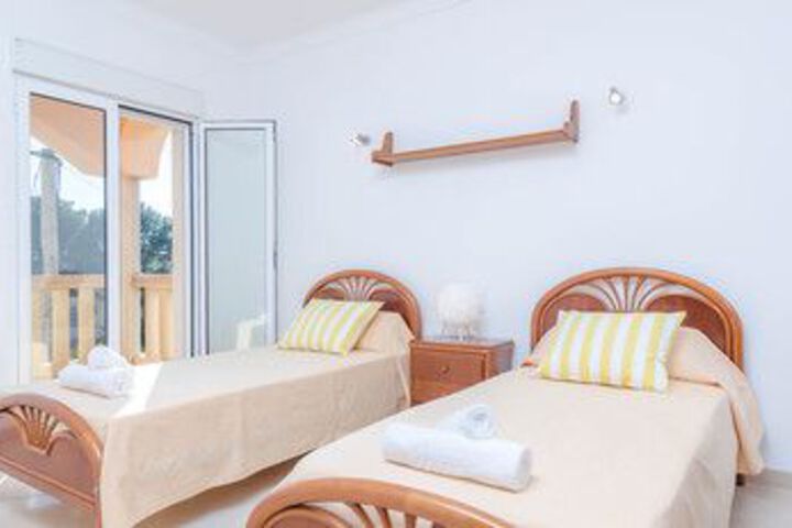 Room 7 of 29