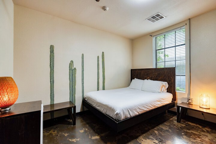Room 21 of 65