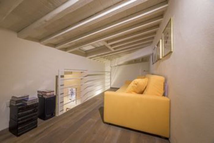 Room 15 of 23