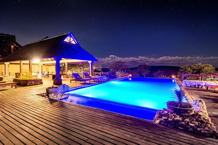Hotel with Pool