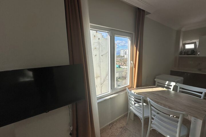 Room 143 of 171