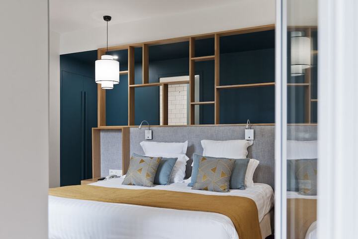 Room 2 of 46