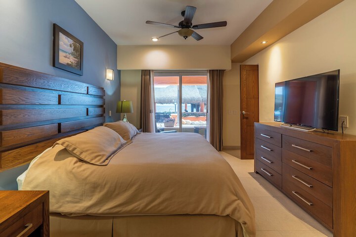 Room 7 of 125