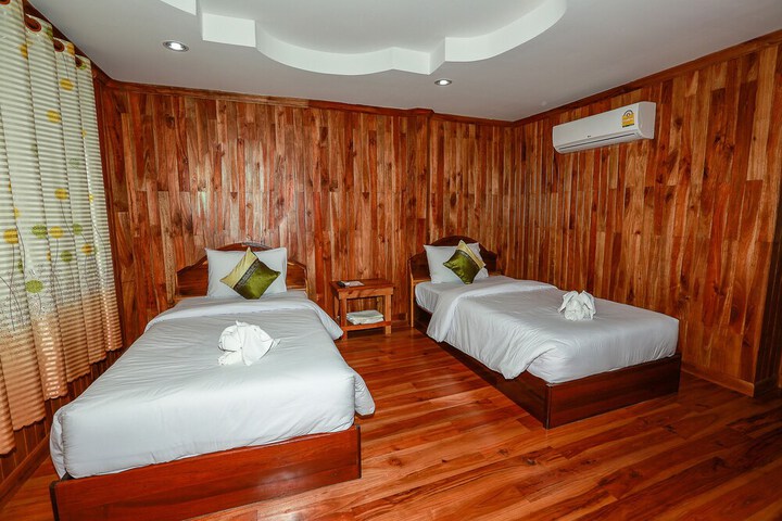 Room 5 of 29