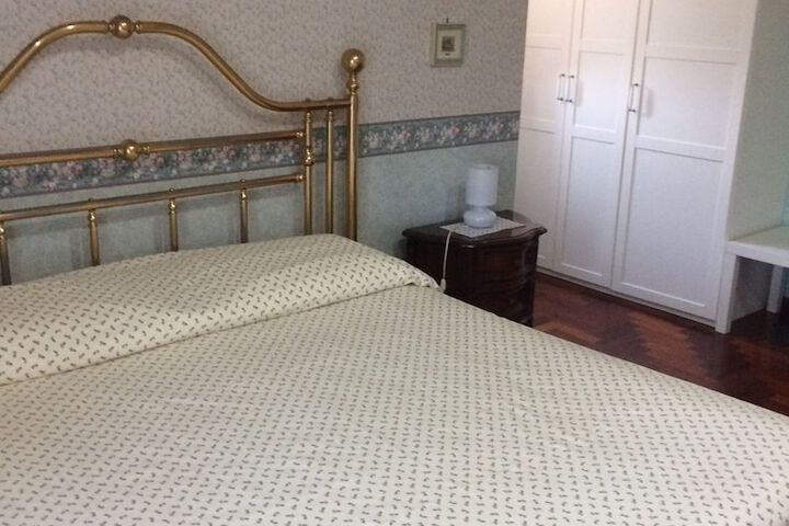 Room 12 of 29
