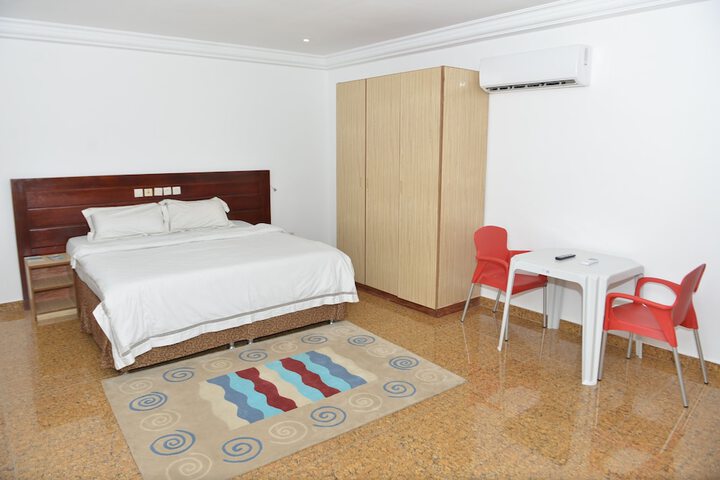 Room 8 of 31