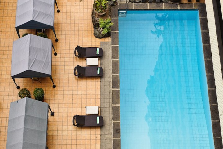 Pool 41 of 49