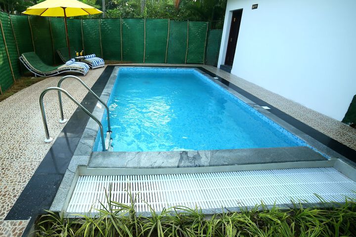 Pool 37 of 62