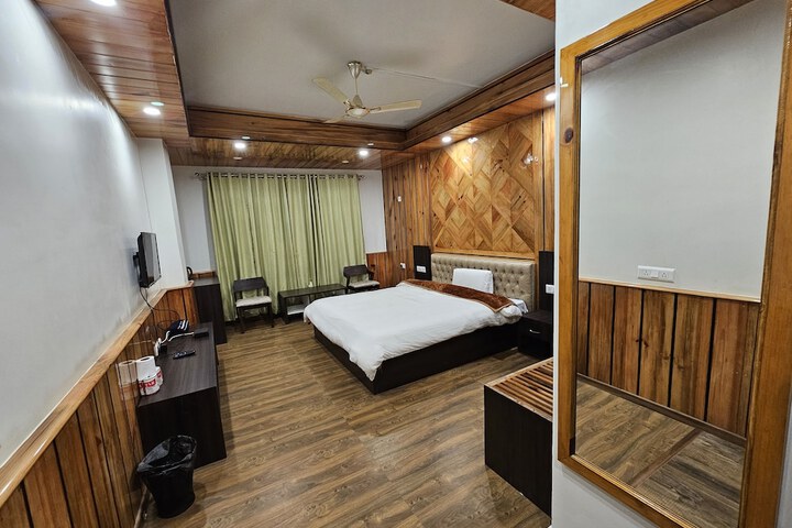 Room 6 of 55