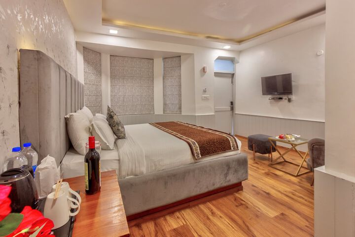 Room 18 of 61