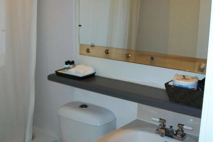 Room 44 of 57