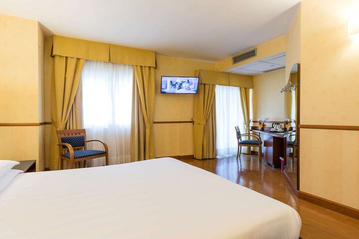 Room 20 of 80