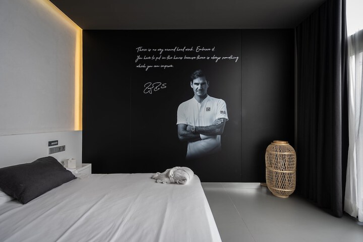 Room 15 of 93