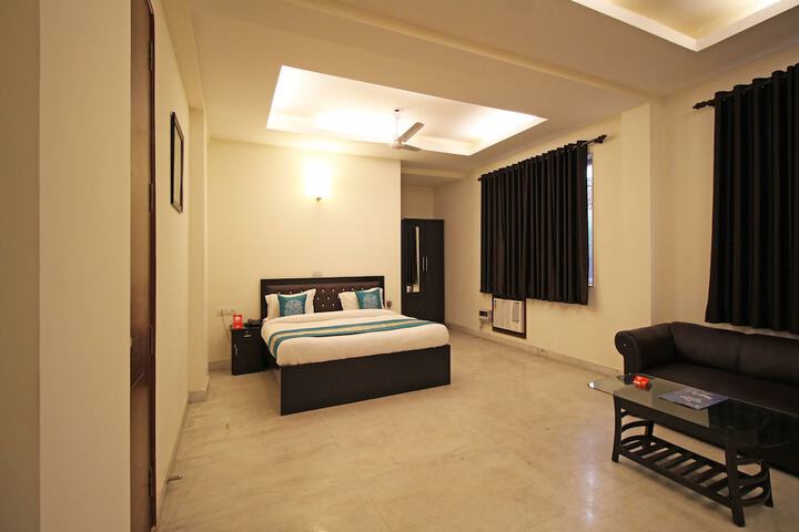Room 14 of 23