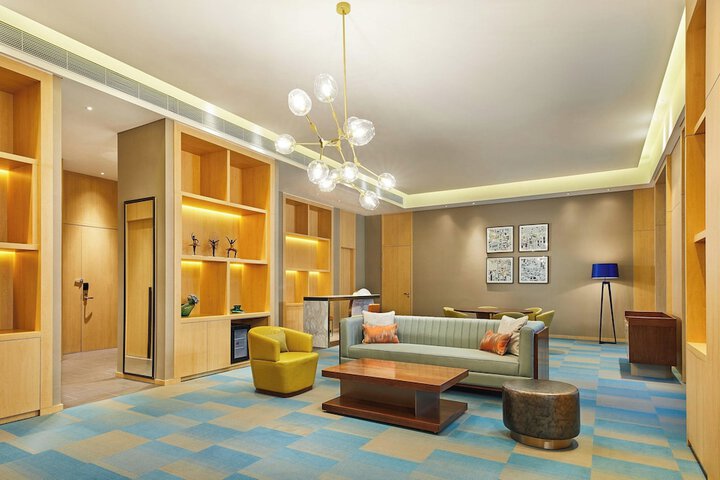 Room 18 of 38