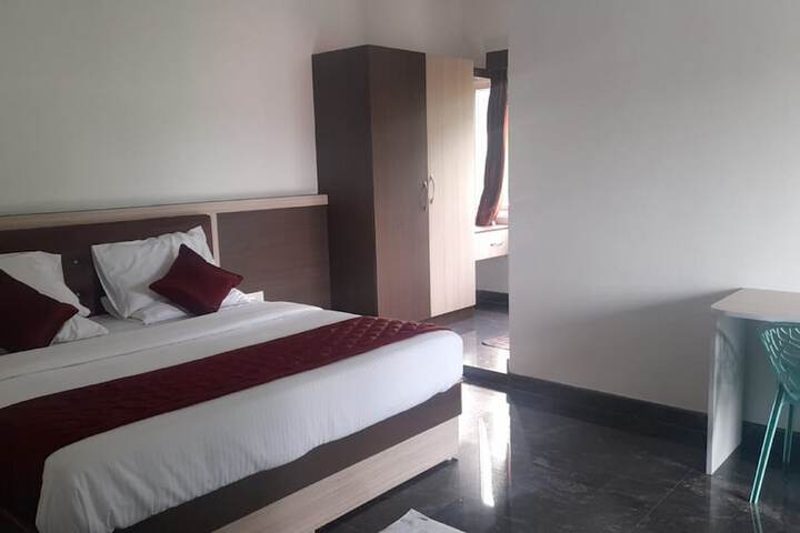 Room 13 of 138