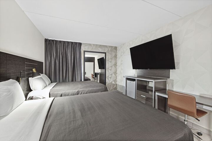 Room 9 of 21