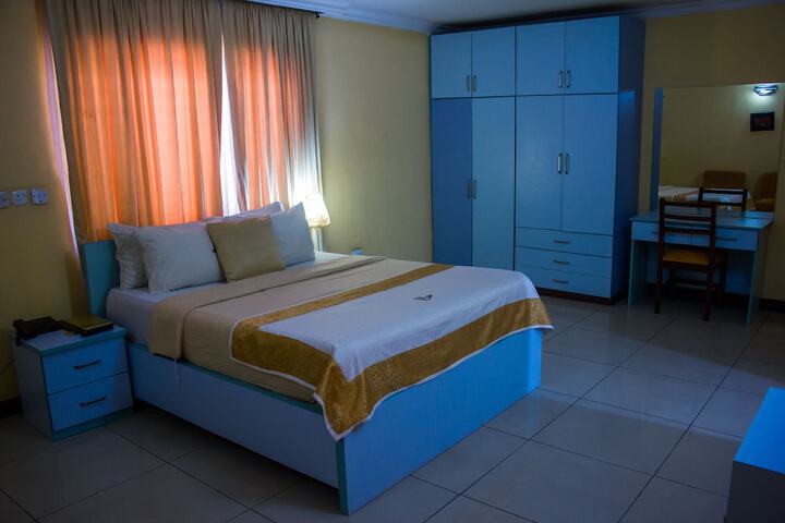 Room 9 of 44