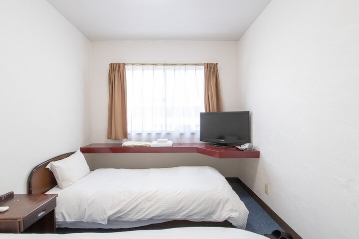Room 28 of 51