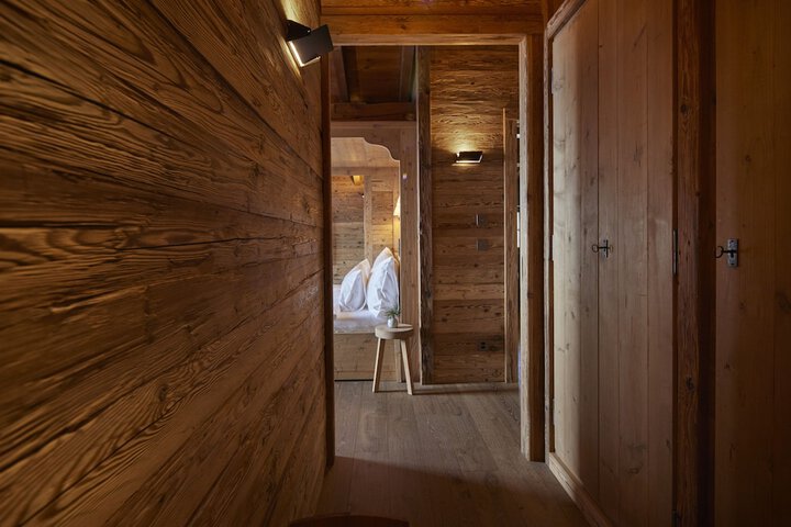 Room 18 of 27