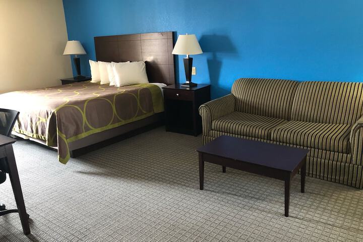 Suite 1 King Bed (6 of 6)