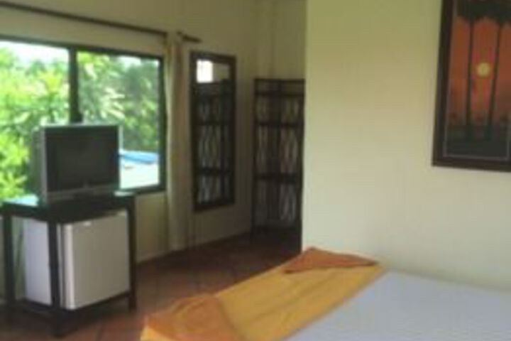 Room 25 of 40